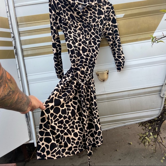 San Tropez Long Sleeve dress animal print cheetah leopard button up collared - Picture 6 of 11